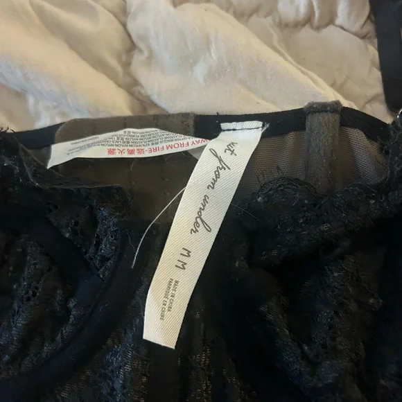 Urban Outfitters Black Camisole Top - Picture 2 of 3